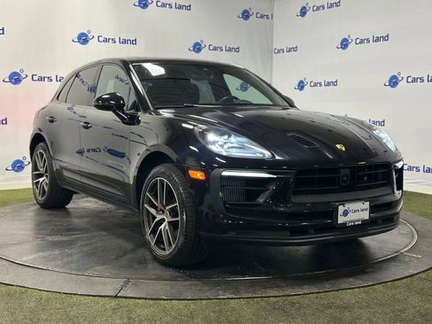Used 2023 Porsche Macan S w/ Premium Package Plus image 1