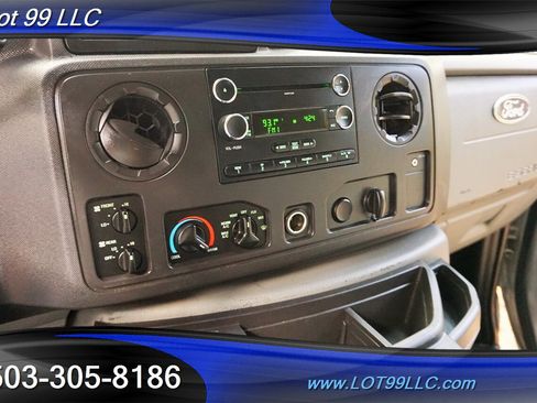 Used 2009 Ford E-350 and Econoline 350 Extended Super Duty image 19