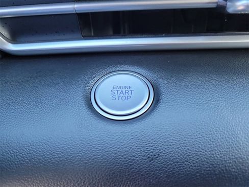 Certified 2023 Hyundai Elantra SEL image 30