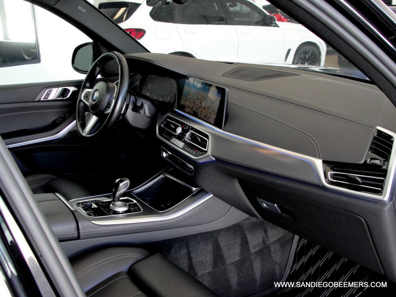 Used 2022 BMW X5 sDrive40i w/ M Sport Package RWD image 31