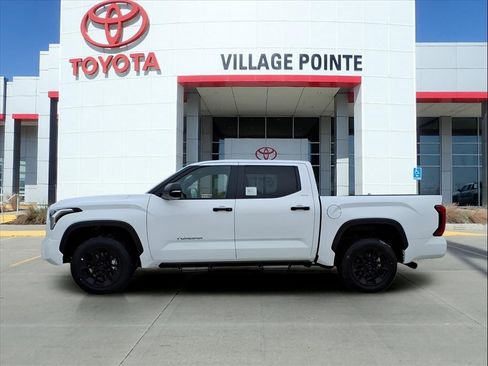 New 2026 Toyota Tundra SR5 image 2