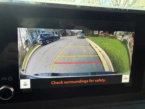 Used 2024 Toyota Tacoma SR image 40