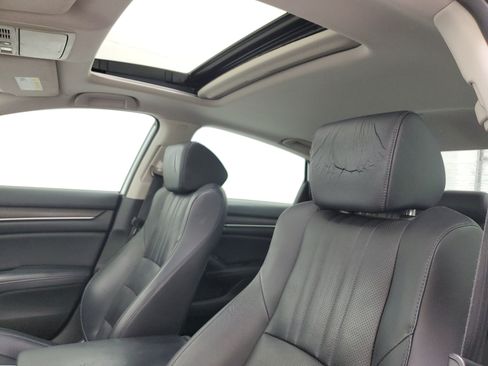 Used 2018 Honda Accord Touring image 20