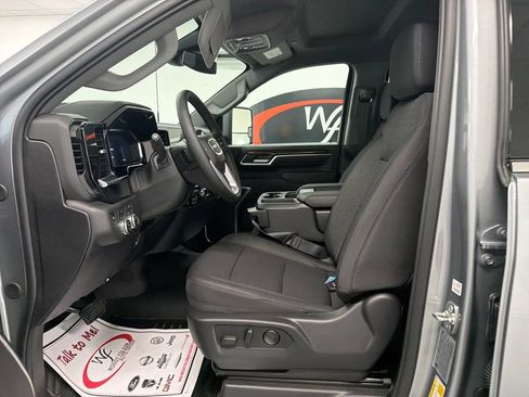 New 2026 GMC Sierra 2500 SLE w/ SLE Value Package; AWD/4WD image 9