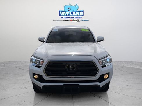 Used 2019 Toyota Tacoma 2WD Double Cab image 10