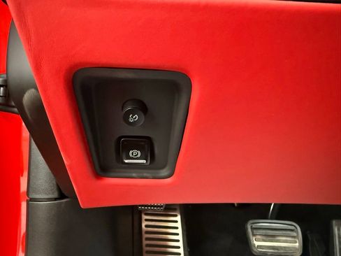 Used 2022 Chevrolet Corvette Stingray Premium Cpe w/ Z51 Performance Package image 22