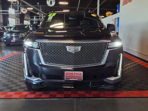 Used 2023 Cadillac Escalade ESV Premium Luxury w/ LPO, Radiant Package AWD/4WD image 3