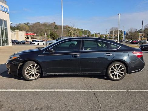 Used 2015 Toyota Avalon XLE Touring FWD image 2