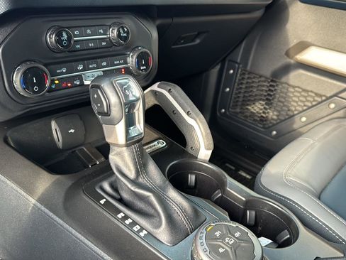 Used 2022 Ford Bronco Outer Banks image 24
