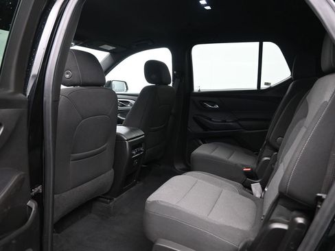 Used 2022 Chevrolet Traverse LT w/ Midnight/Sport Edition image 28