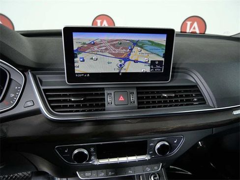 Used 2020 Audi Q5 e Premium Plus w/ Premium Plus Package image 18