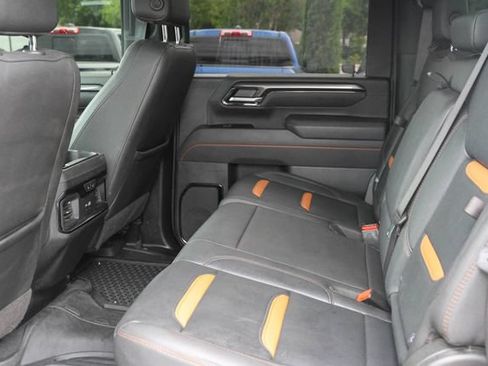 Used 2025 GMC Sierra 2500 AT4 AWD/4WD image 19