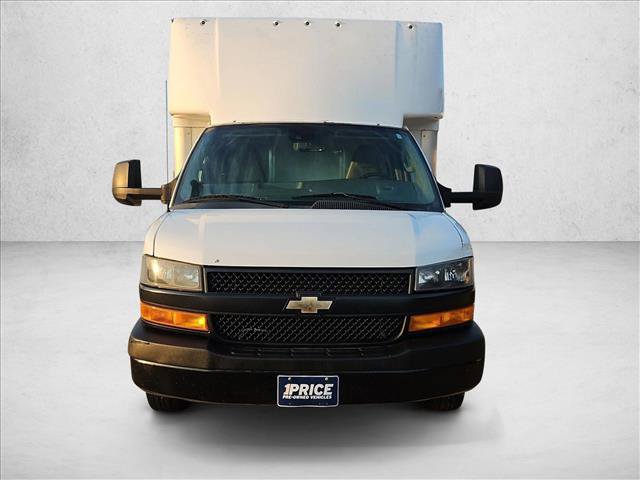 Used 2021 Chevrolet Express 3500 w/ Power Convenience Package RWD image 2