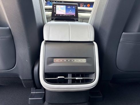 New 2026 Lincoln Nautilus Premier w/ Jet Appearance Package AWD/4WD image 19