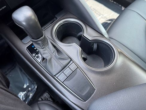 Used 2023 Toyota Camry SE FWD image 22