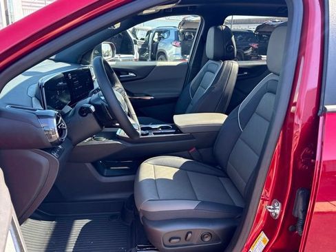 New 2026 Chevrolet Equinox LT w/ Convenience Package II AWD/4WD image 11