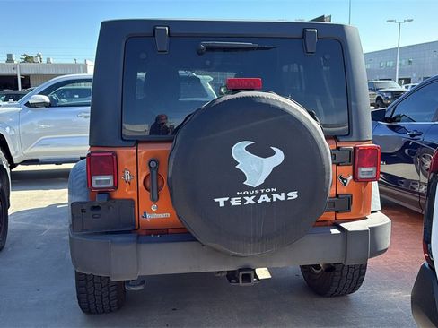 Used 2011 Jeep Wrangler Unlimited Sport image 4