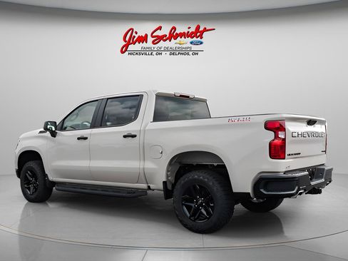 New 2026 Chevrolet Silverado 1500 Custom Trail Boss w/ LPO, Dark Essentials Package AWD/4WD image 4