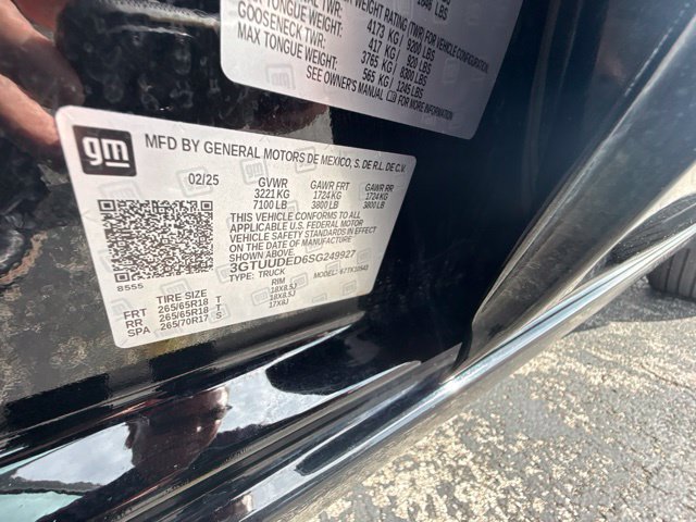Used 2025 GMC Sierra 1500 SLT AWD/4WD image 30