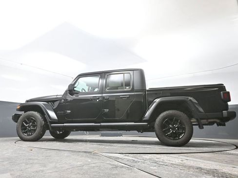 Used 2023 Jeep Gladiator Sport image 54