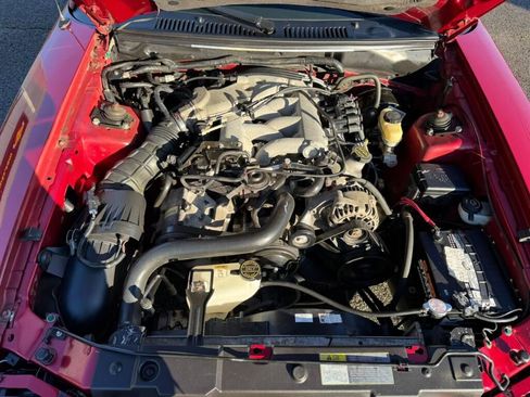 Used 2004 Ford Mustang Deluxe image 18