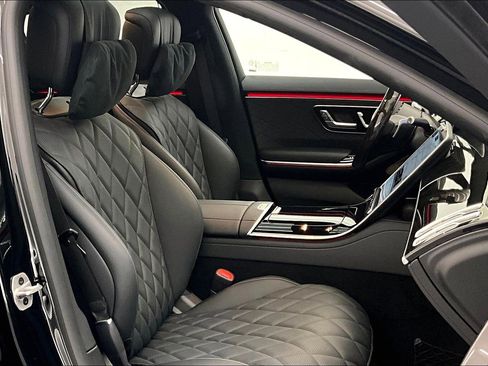 Used 2026 Mercedes-Benz S 580e 4MATIC Sedan image 6