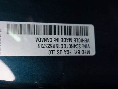 Used 2025 Chrysler Pacifica Limited FWD image 33