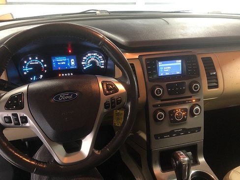 Used 2018 Ford Flex SE FWD image 13