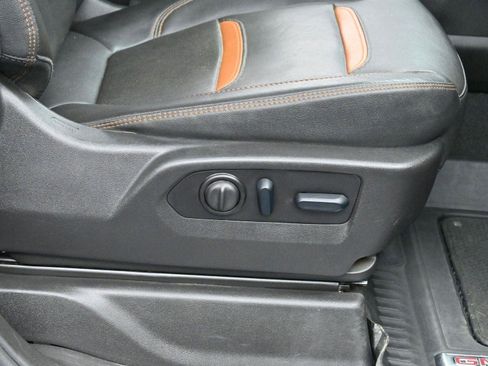 Used 2023 GMC Sierra 3500 AT4 w/ AT4 Premium Plus Package image 32