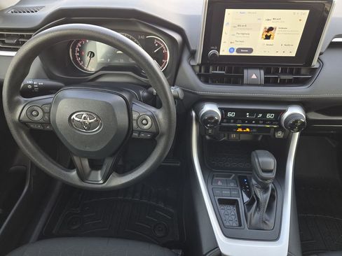 Used 2024 Toyota RAV4 XLE image 28