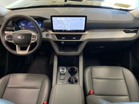 New 2026 Ford Explorer Active w/ Active Comfort Package image 13