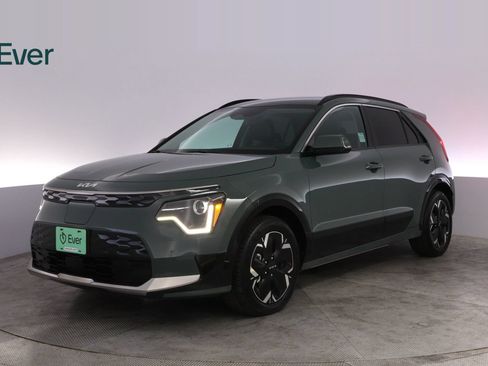 Used 2025 Kia Niro Wind FWD image 2