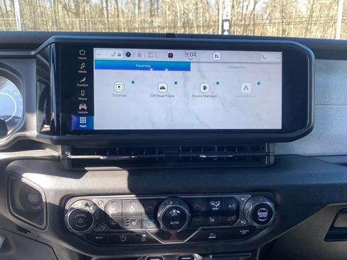 Used 2024 Jeep Wrangler Willys image 15