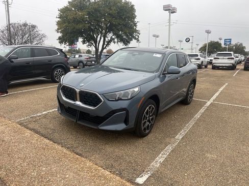 Used 2025 BMW X2 xDrive28i image 1