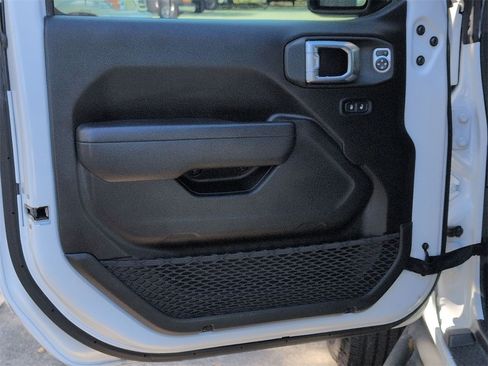 Used 2024 Jeep Wrangler Unlimited Sport image 7