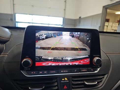 Used 2021 Nissan Altima 2.5 SR w/ SR Premium Package image 17