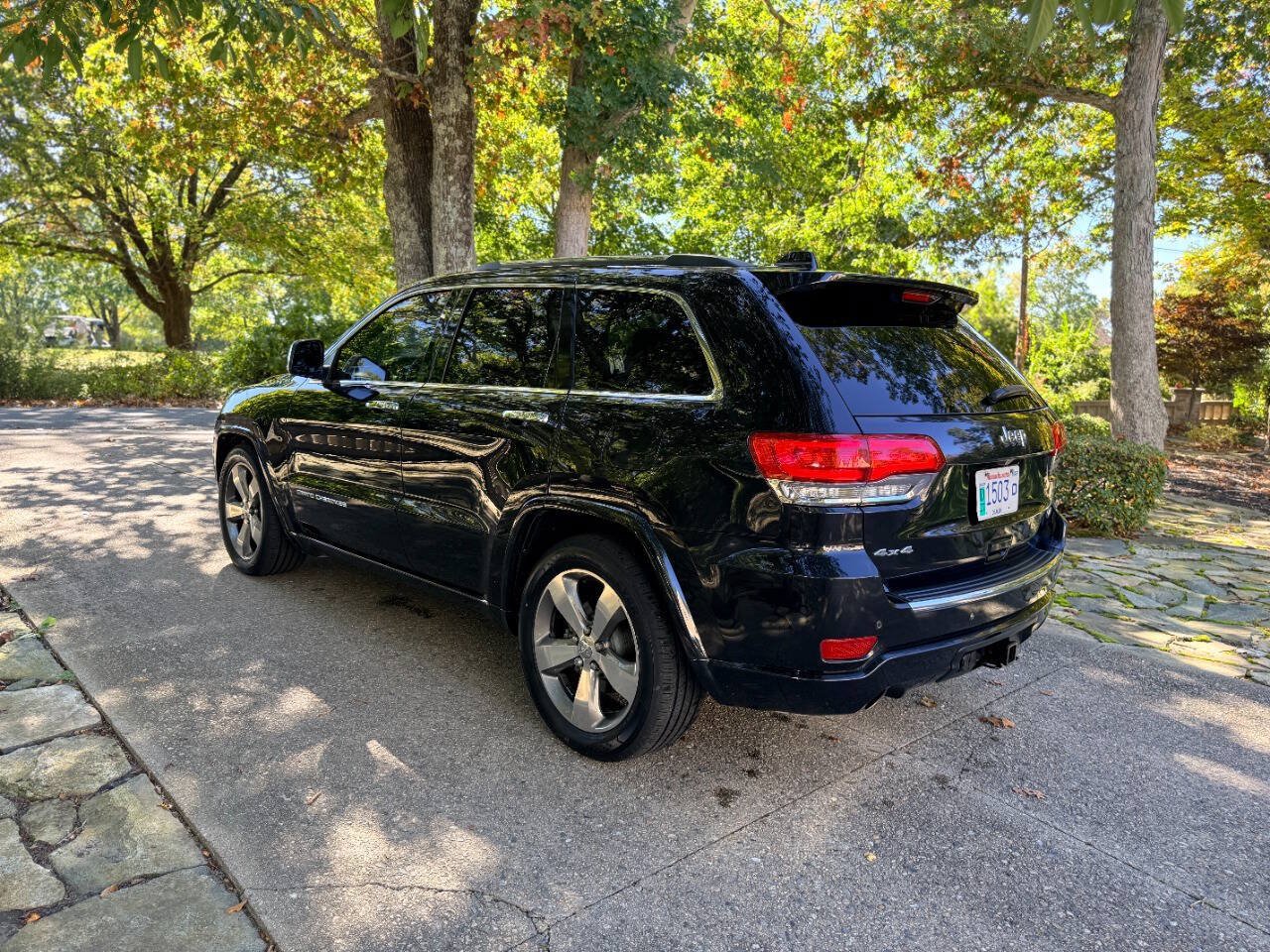 Used 2015 Jeep Grand Cherokee Overland AWD/4WD image 8