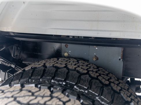 Used 2005 Chevrolet Silverado 3500 LT w/ Heavy-Duty Power Package image 20