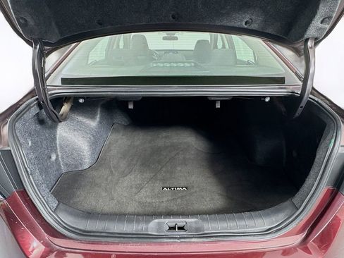 Used 2024 Nissan Altima 2.5 SV image 32