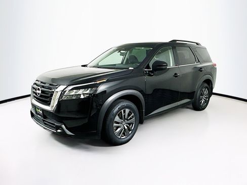 Used 2023 Nissan Pathfinder SV FWD image 3