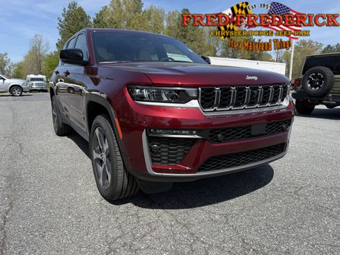 New 2026 Jeep Grand Cherokee Limited AWD/4WD image 1