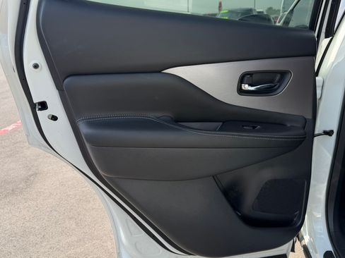 Used 2023 Nissan Murano SV w/ Cargo Package AWD/4WD image 14