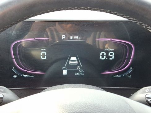 Used 2025 Kia Sportage EX w/ Premium Package image 21