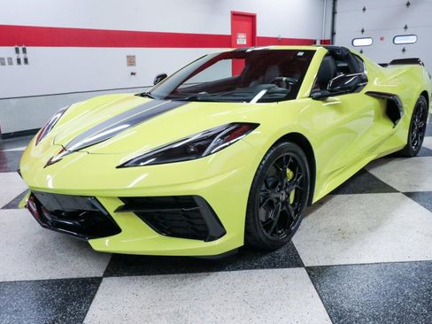 Used 2022 Chevrolet Corvette Stingray Premium Cpe w/ Z51 Performance Package image 5