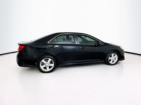 Used 2013 Toyota Camry SE image 10