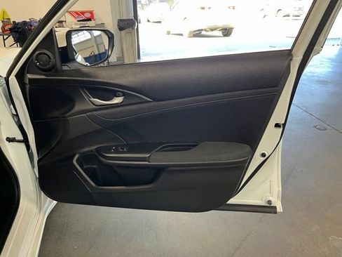 Used 2022 Honda Insight EX image 12