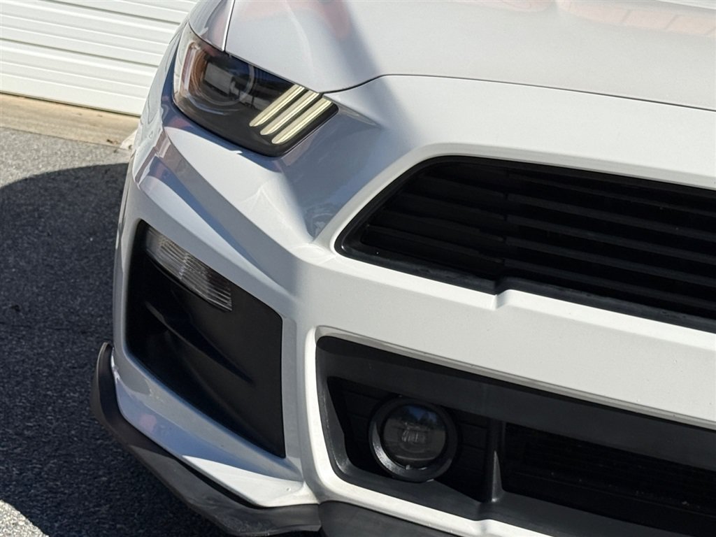 Used 2017 Ford Mustang GT Premium RWD image 15