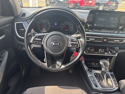 Used 2021 Kia Seltos S AWD/4WD image 15