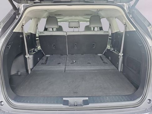 Used 2022 Toyota Highlander XLE image 30