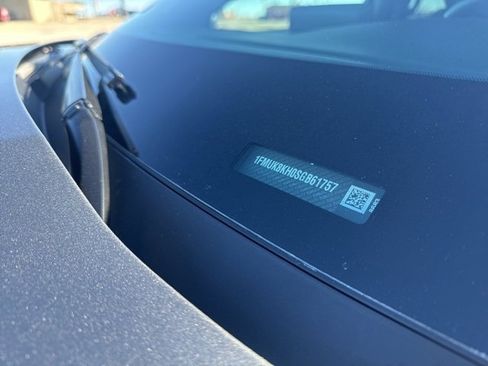 Used 2025 Ford Explorer ST-Line w/ ST-Line Street Pack image 27